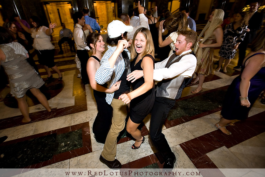 072810-carnegie-museum-wedding-45