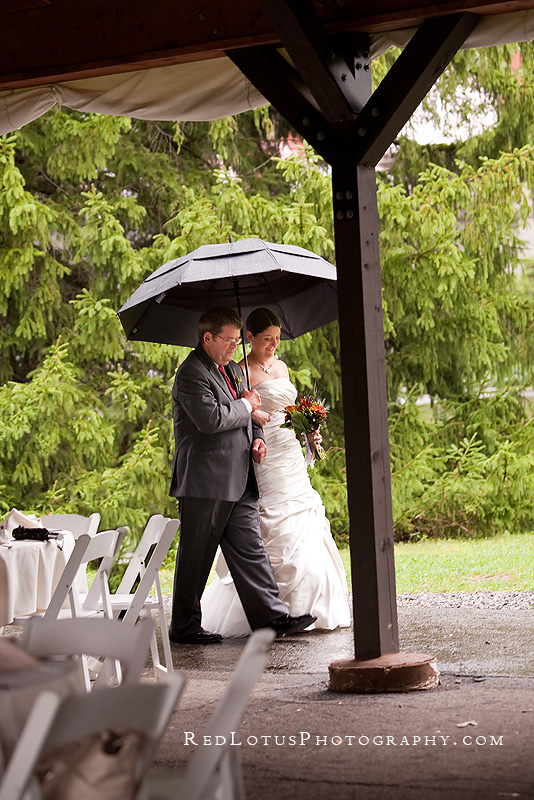 Jen and Chris held their ceremony under a tent adjacent to the pavilion
