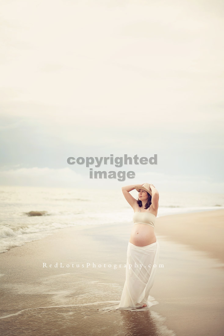 maternity pregnancy photos on the beach at Outer Banks
