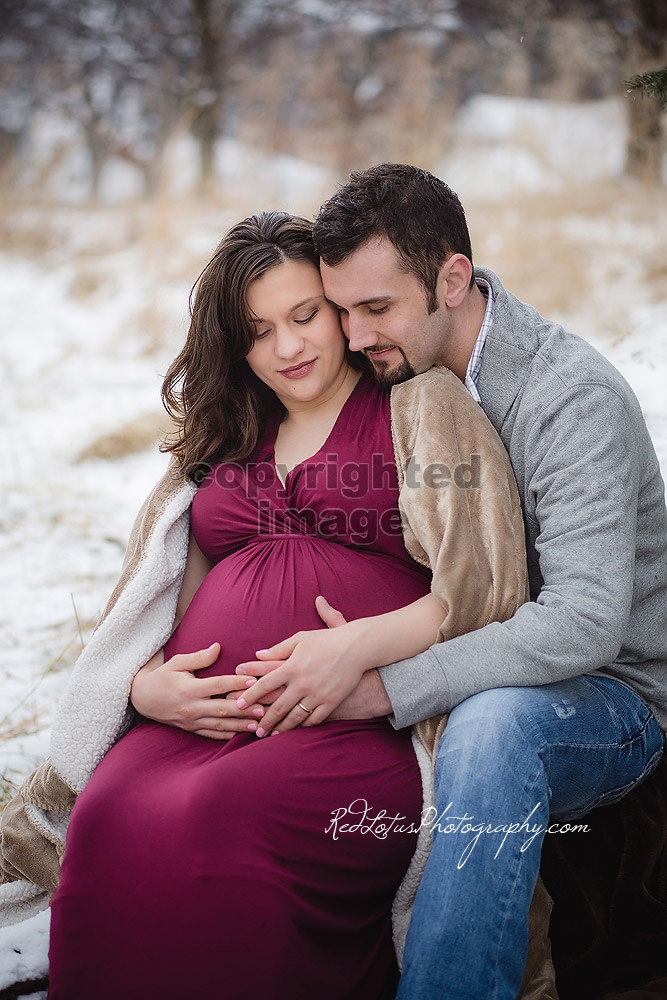 winter-maternity-photos-Pittsburgh-04